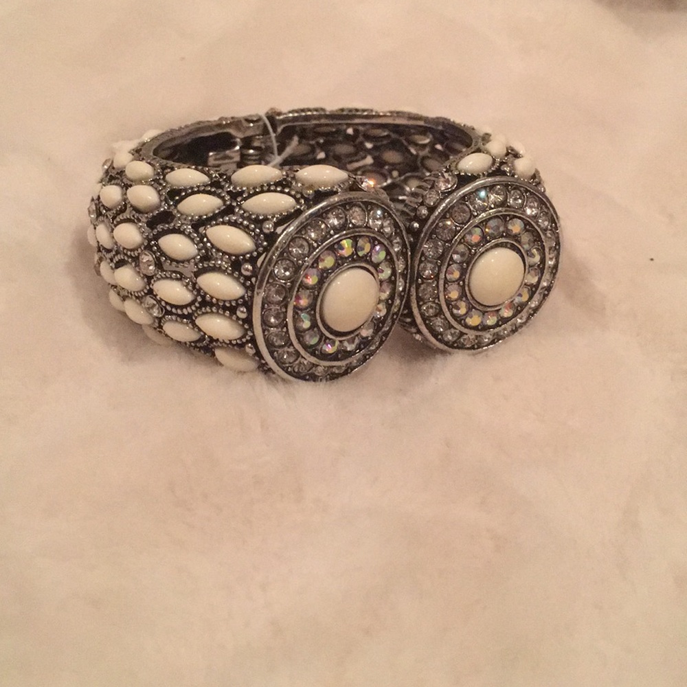 Statement bracelet